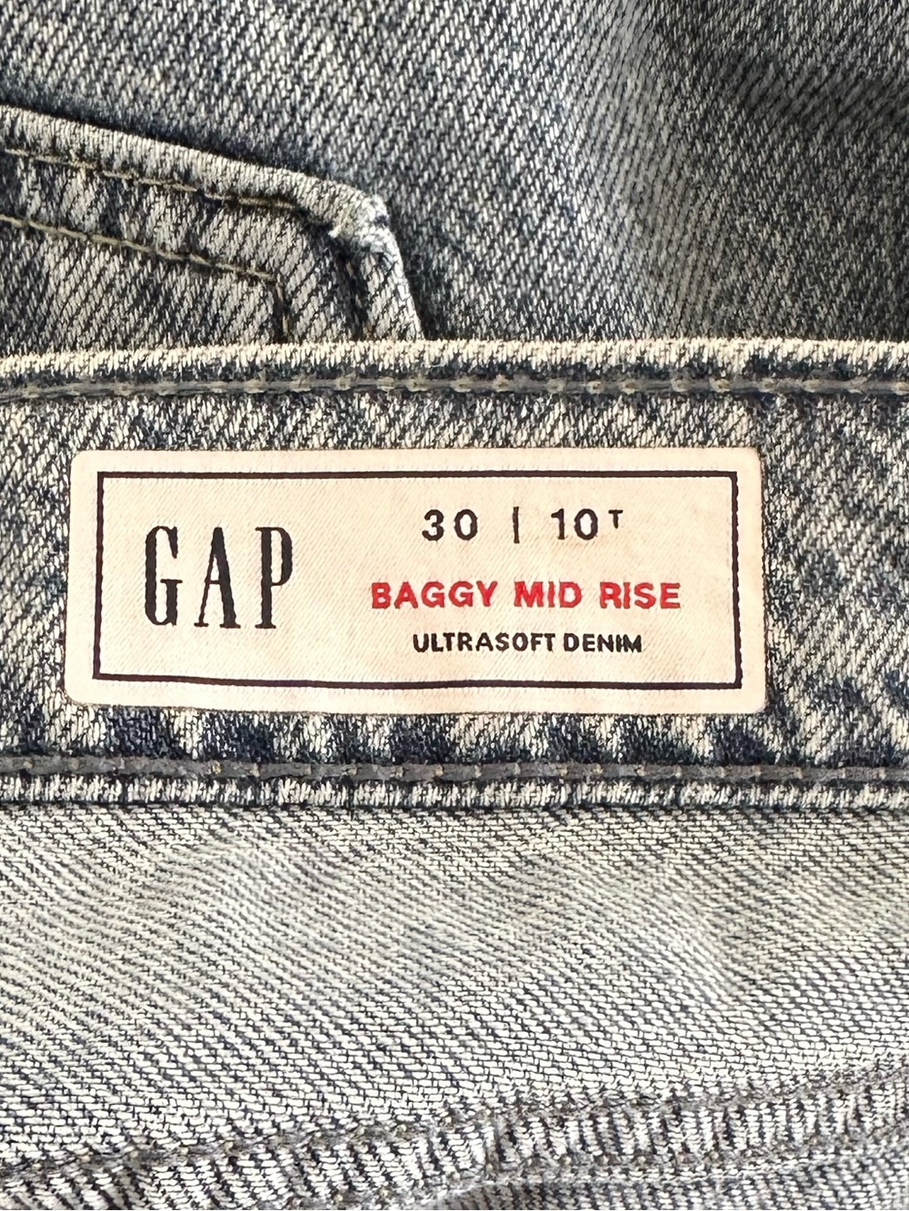 New Gap Mid Rise UltraSoft Wide Leg Baggy Jeans
Size 10 Tall Relaxed Slouchy Y2K - Picture 4 of 13